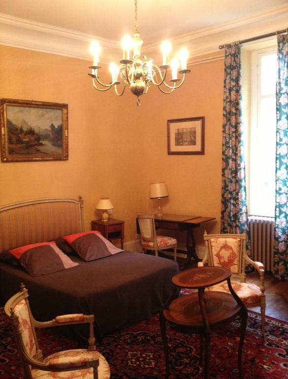 Chateau De Villars Villeneuve-sur-Allier Room photo